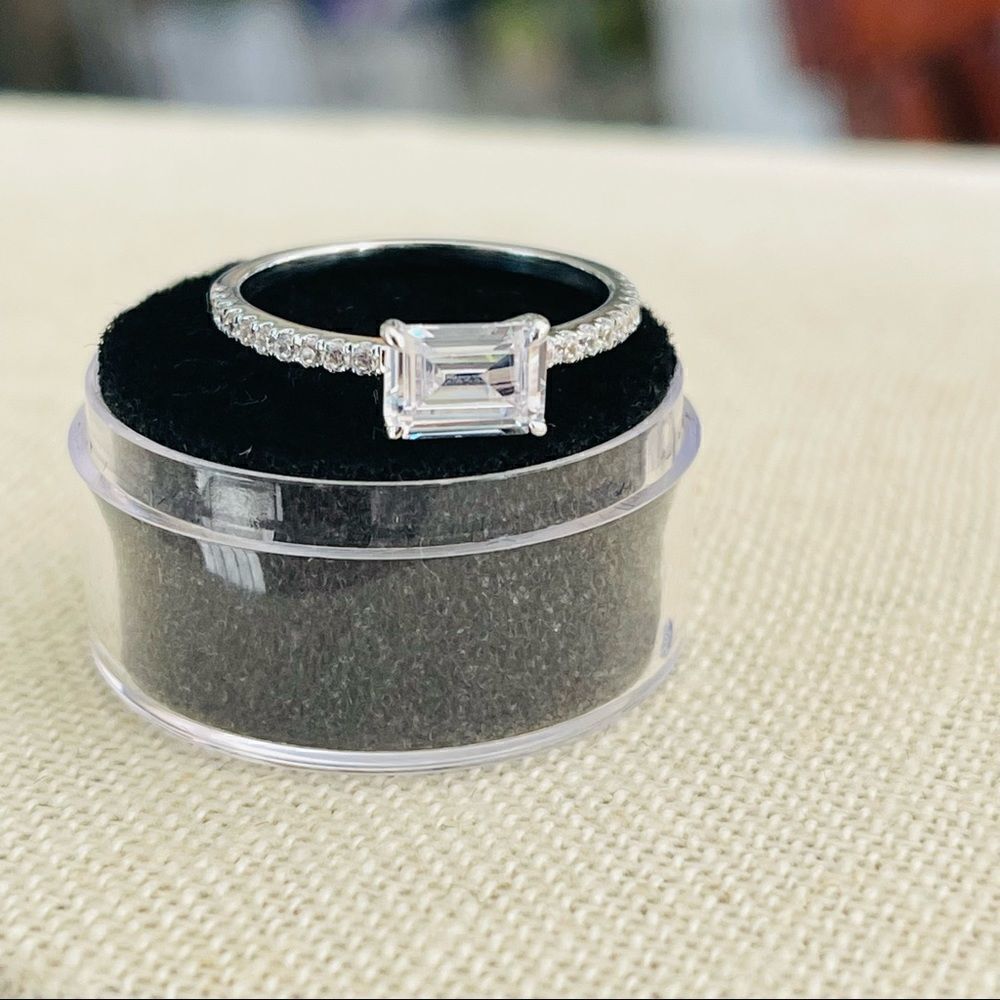 1.00CT Ring Emerald cut Rhodium Plated Cubic zirconia